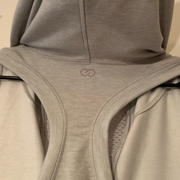 Super Cute Athletic Hoodie Tank☀️NEW☀️ - Picture 15 of 15